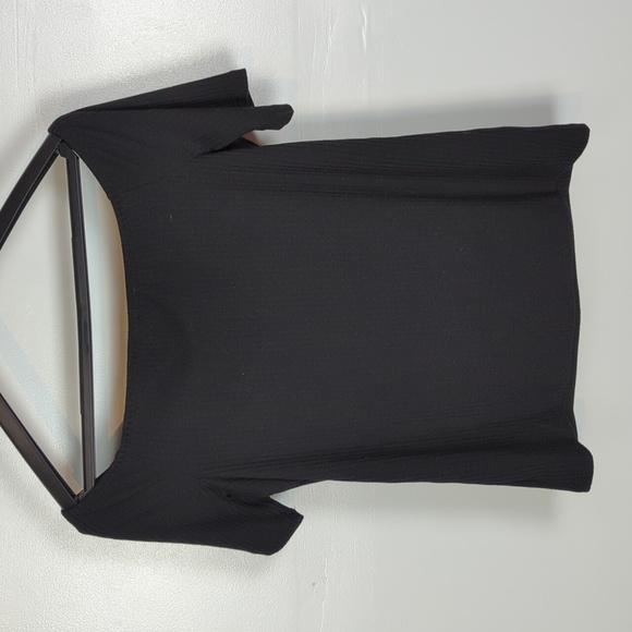 Torrid Off-Shoulder Ribbed Top - Picture 4 of 8